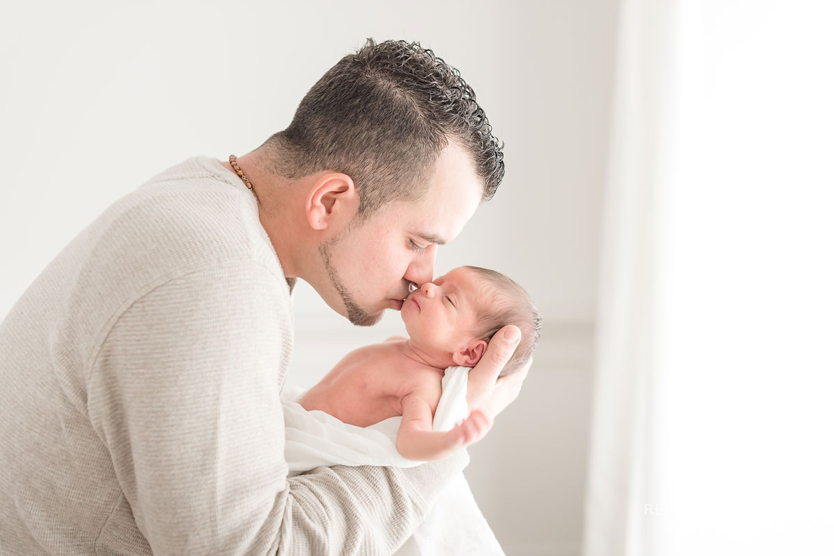 Newborn and family photography in Niagara Region of Ontario Canada