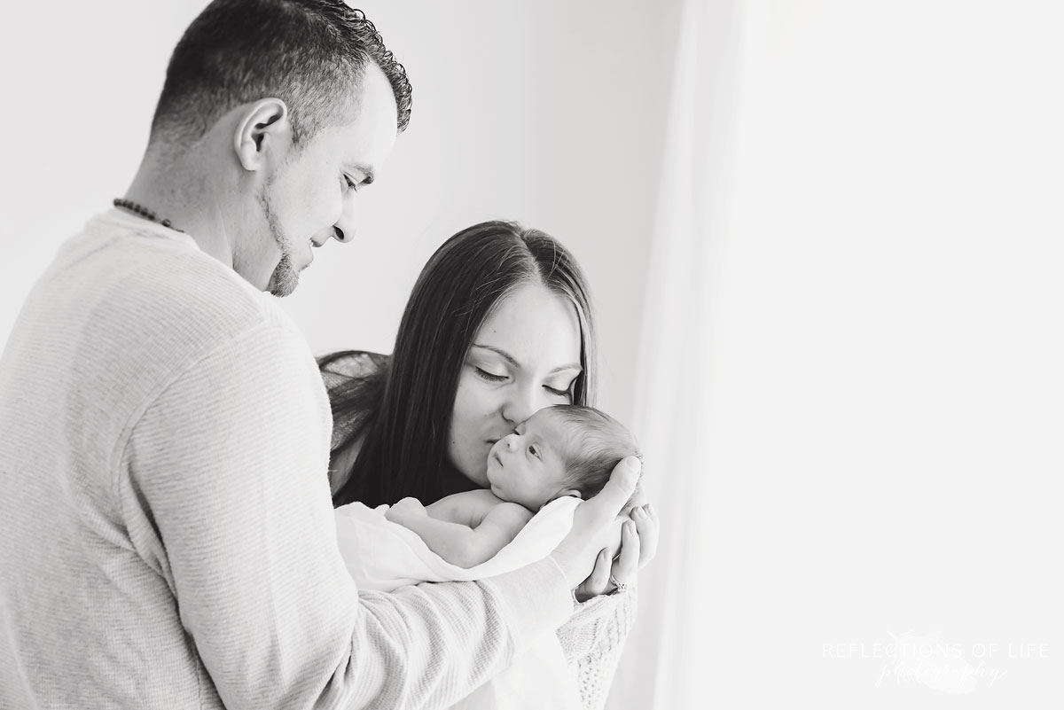 Newborn and family Photo in black and white