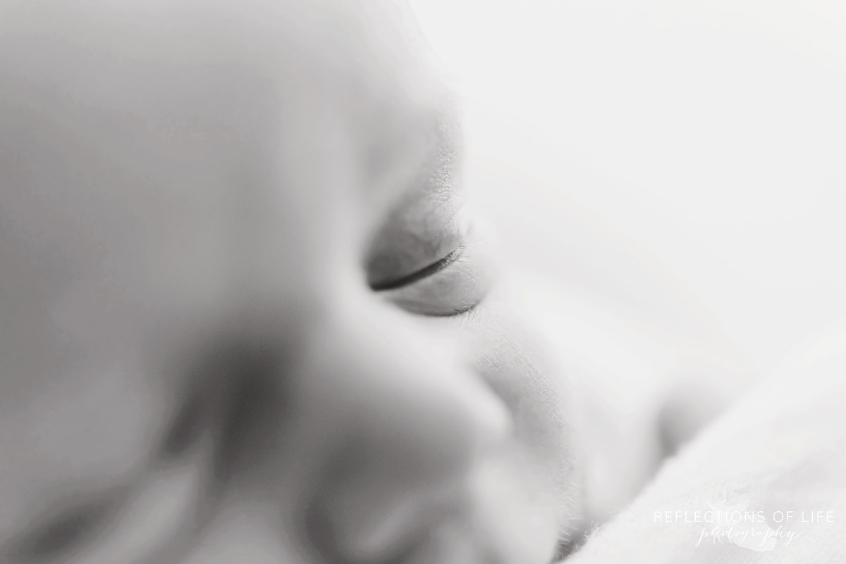 Adorbale new born baby boy eyelaskes in black and white