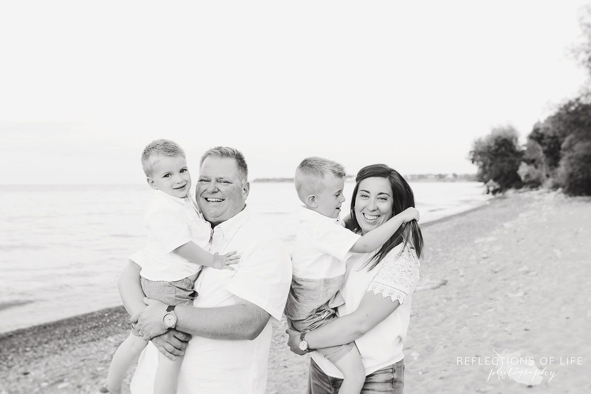 Fun family photos at the beach