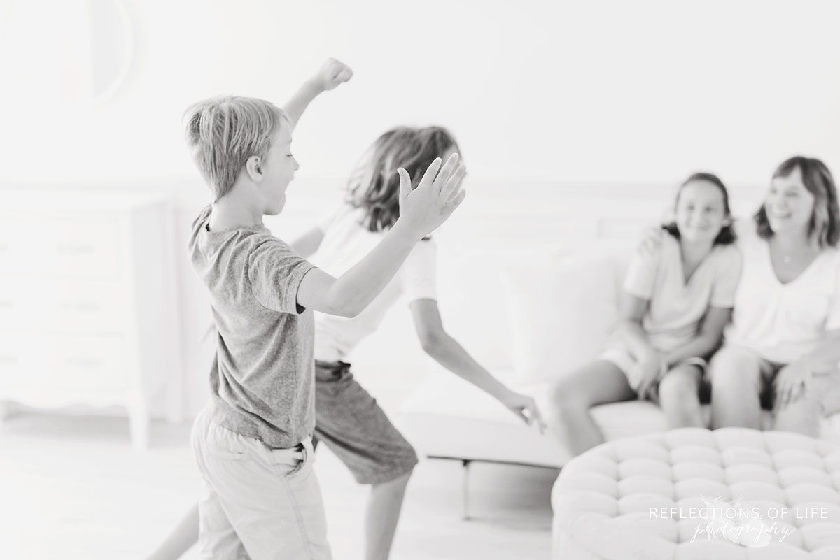 Fun times with kids playing in the studio Niagara Ontario.jpg