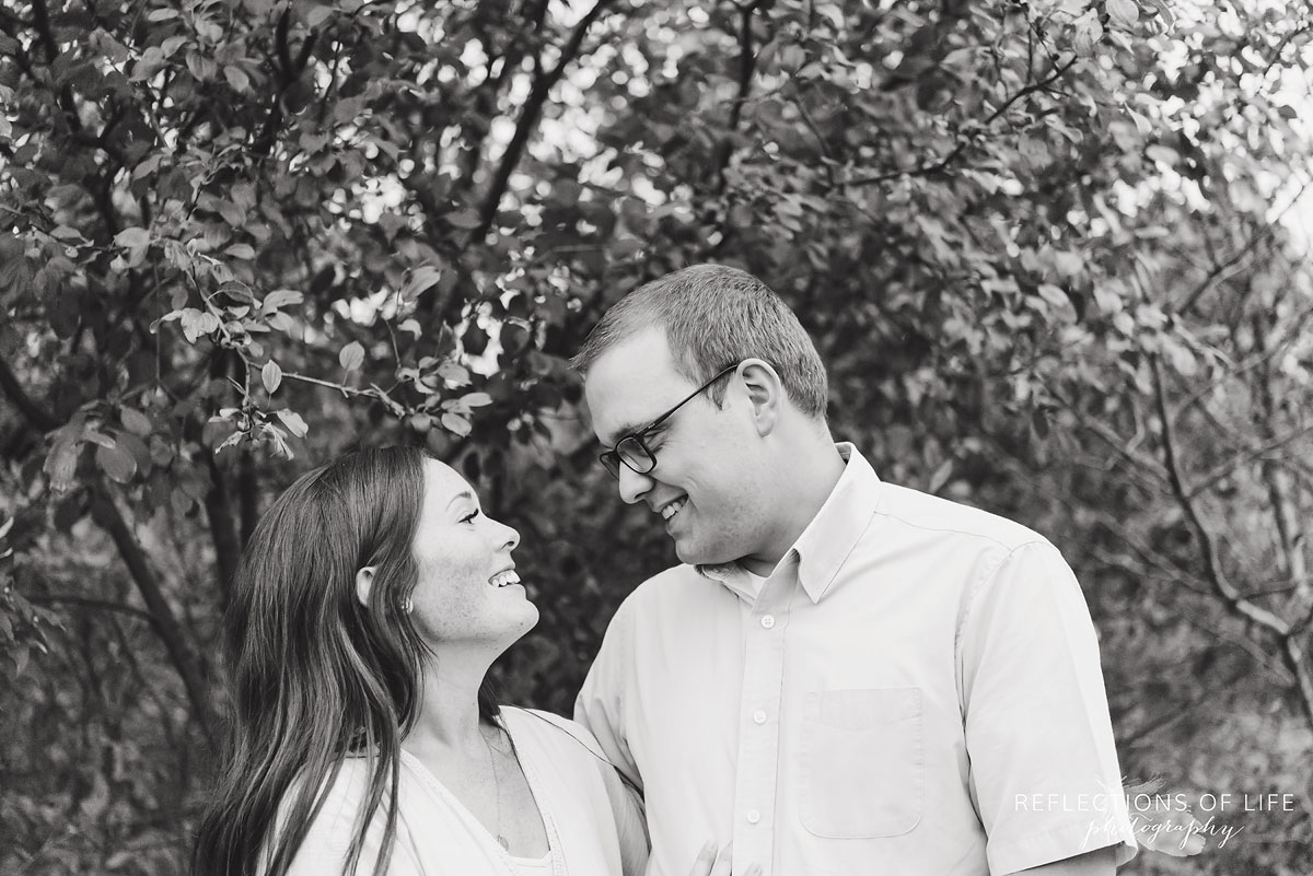 015 couple smiling in Niagara Region
