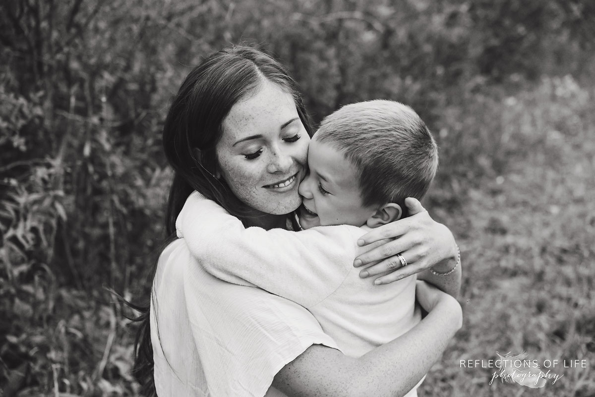 034 mama and son hugging in Grimsby