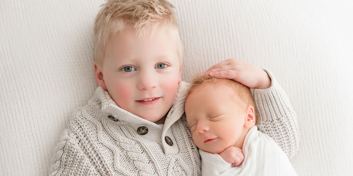 007 Niagara Newborn and Family Photographer Ontario.jpg