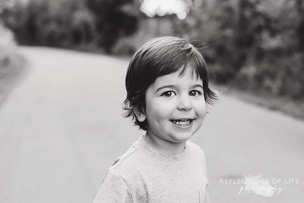 Sothern Ontario child photography boy smiling at the camera.jpg