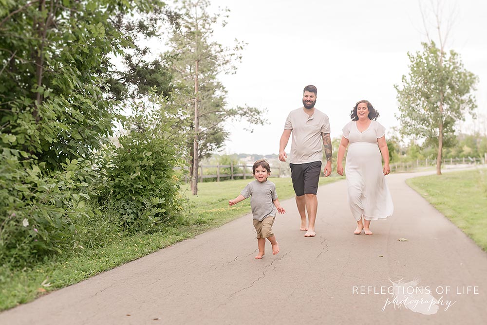 Fun family photography in Niagara Ontario.jpg