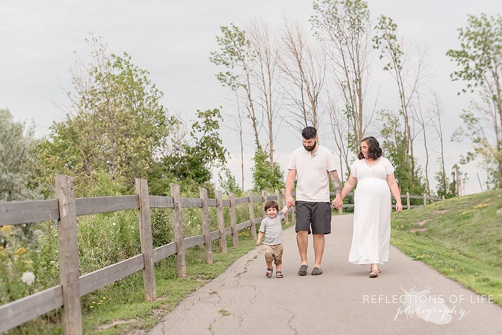 Candid Famiy photos Southern Ontario.jpg