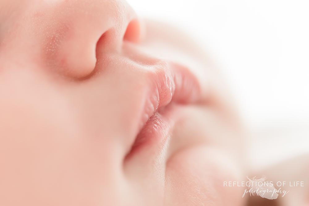 newborn baby photography little lips