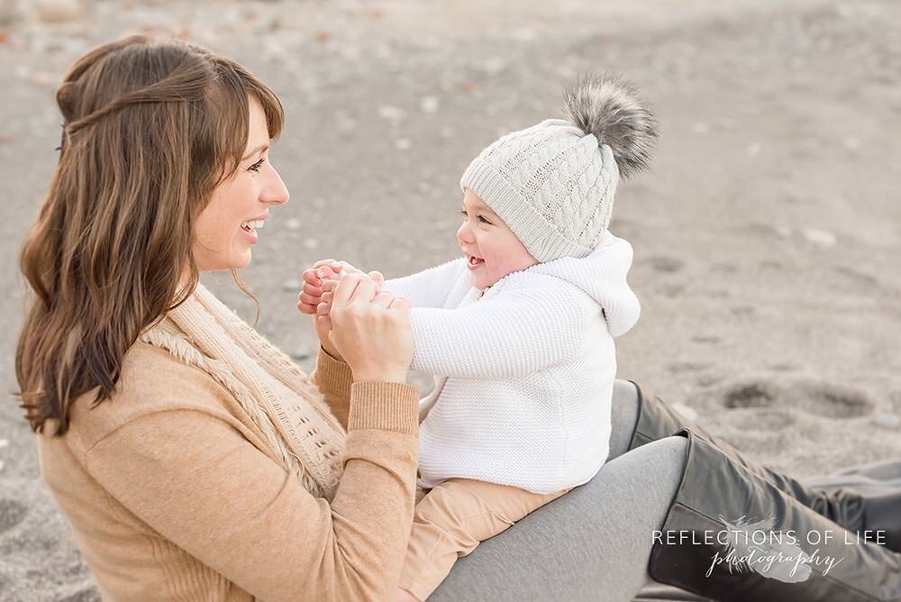 Hamilton mom and baby photos Ontario