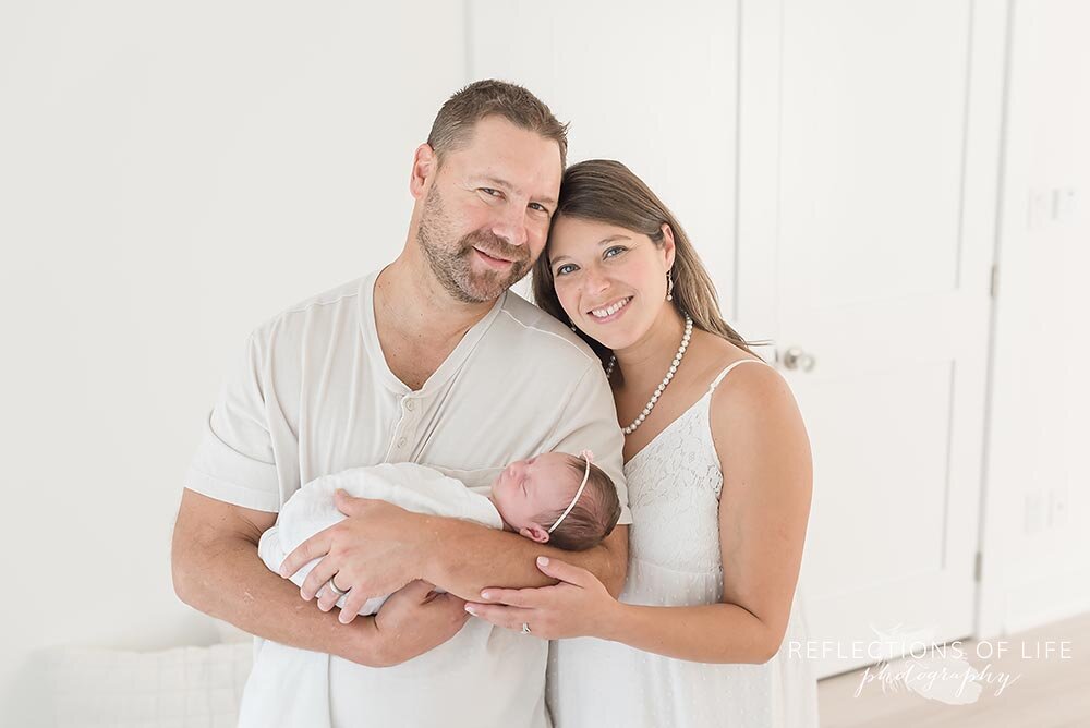 Newborn and family photos by professional photographer in Grimsby Ontario