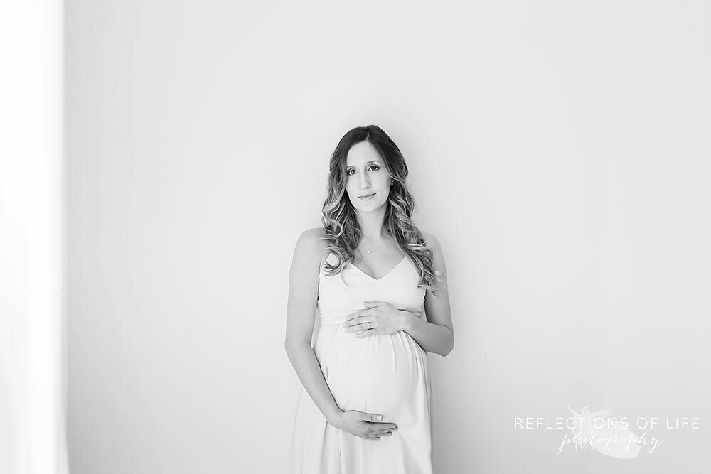 Niagara maternity photography in natural light studio