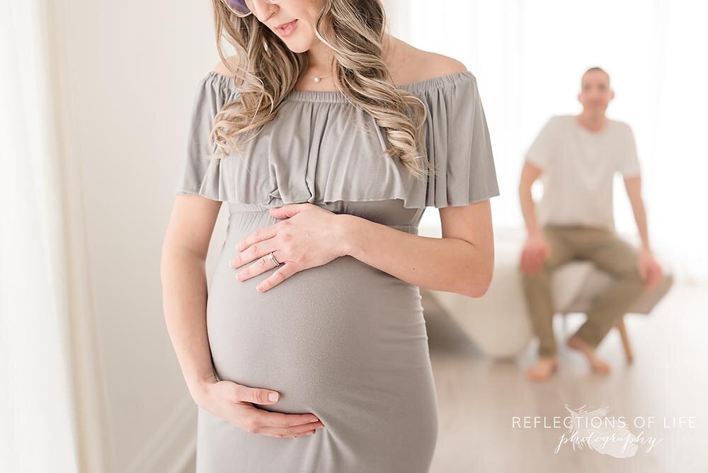 Pregnancy photos with glasses on Grimsby Ontario