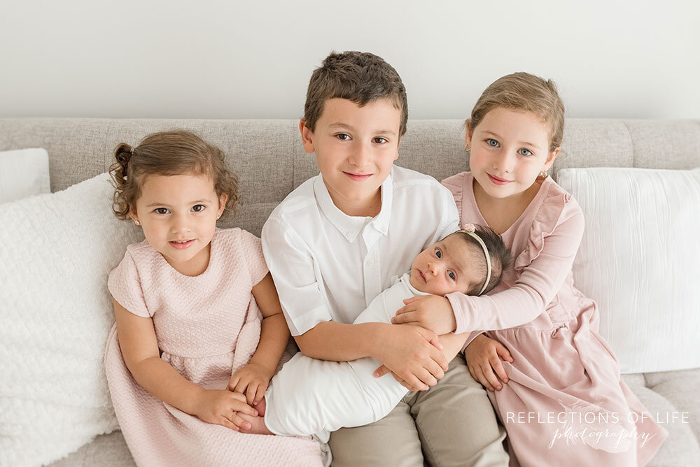 Newborn and sibling photos in Grimsby Ontario Canada