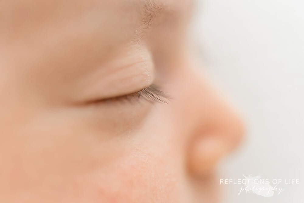 Newborn baby eyelashes Niagara Region Professional Photographer