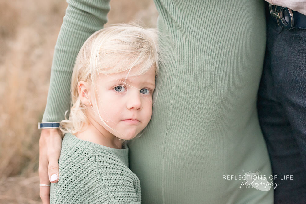 Professional family photographer in Grimsby Ontario