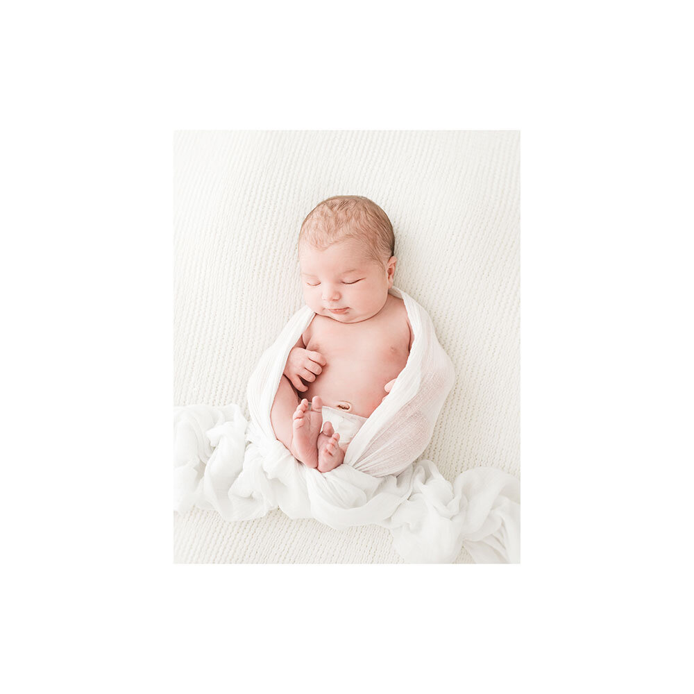 002 Baby's First Year Niagara Newborn & Family Photographer.jpg
