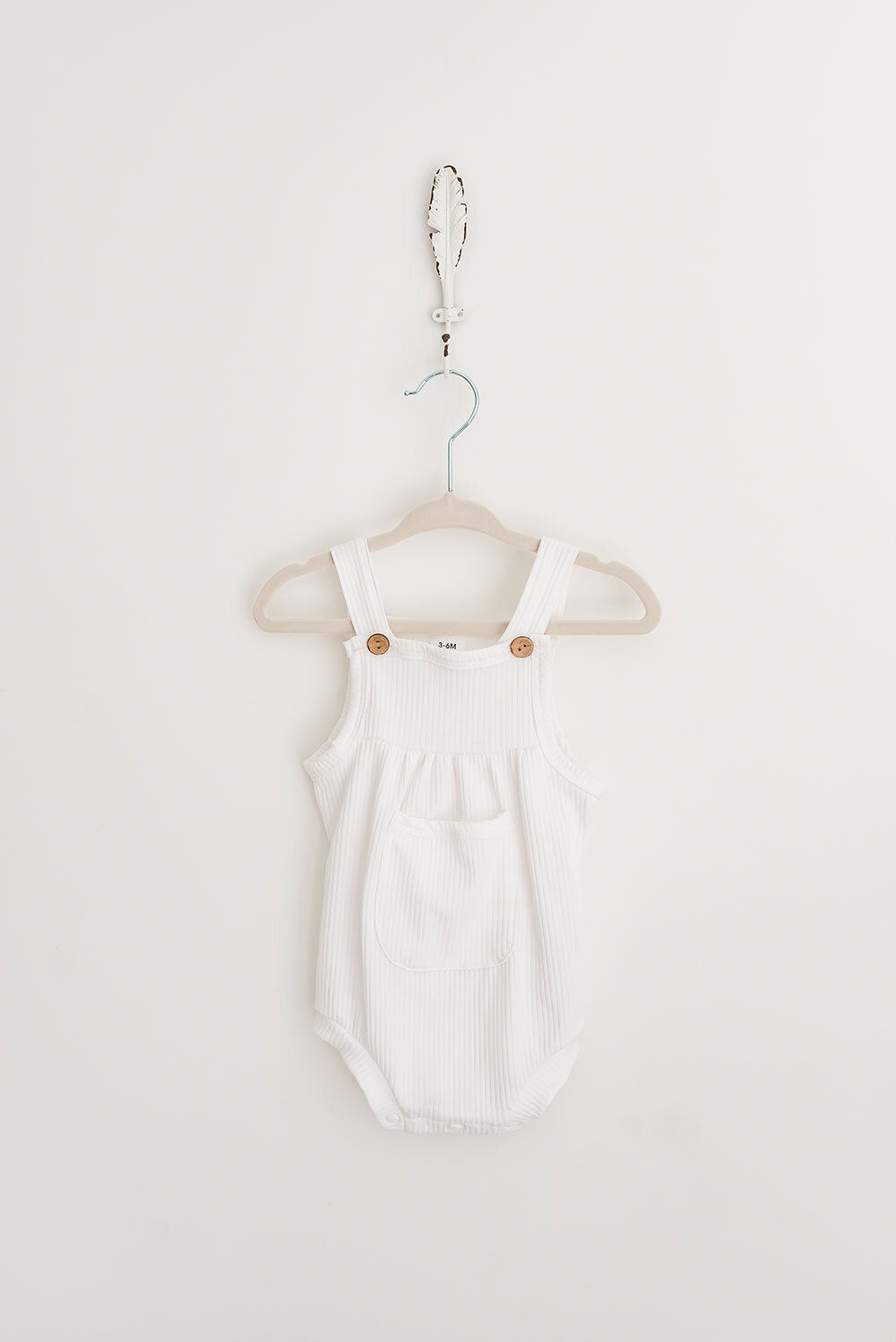 286-Reflections-Niagara-Family-Photographer-Studio-Wardrobe.jpg