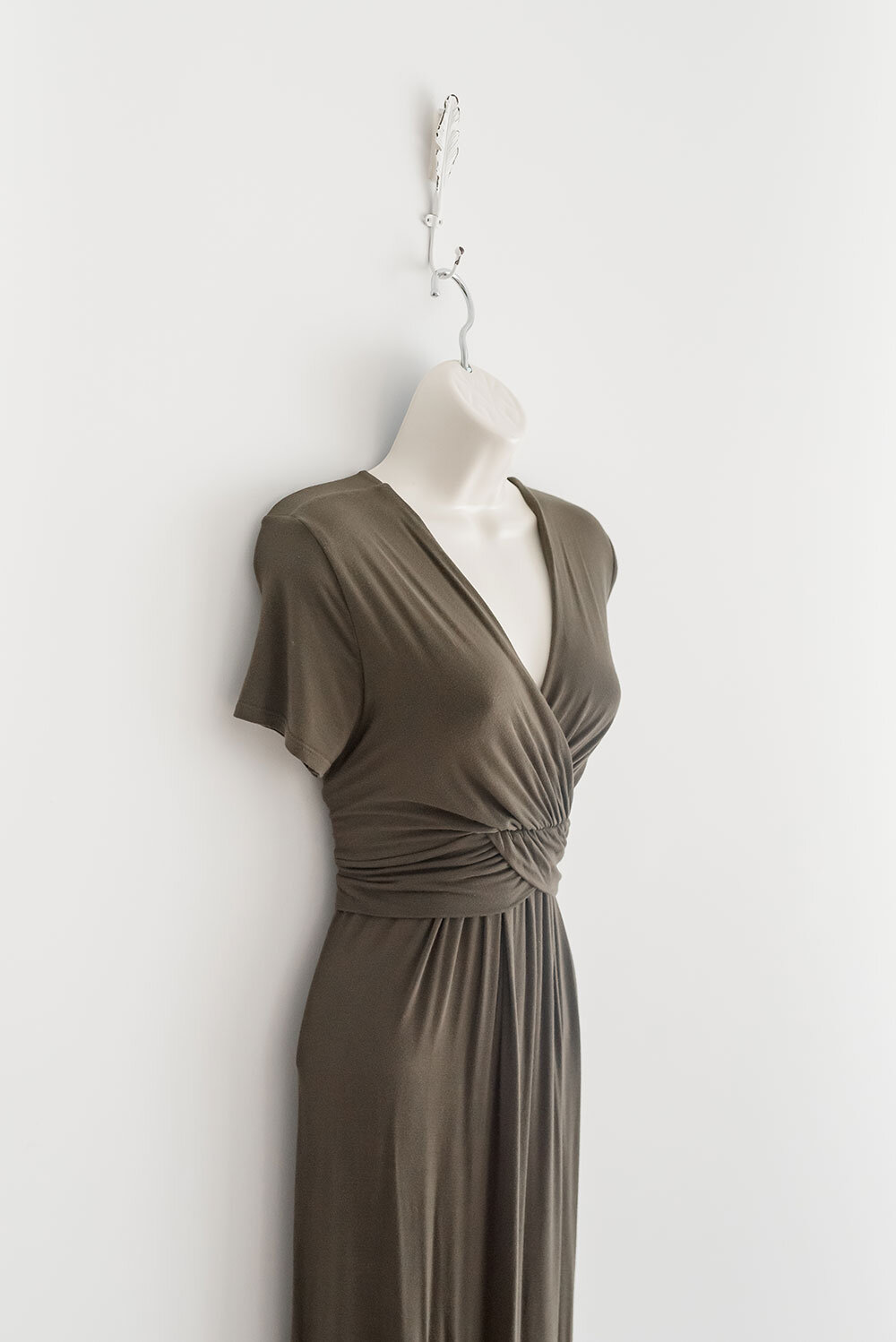 323-Reflections-Niagara-Region-Professional-Photographer-Studio-Wardrobe.jpg