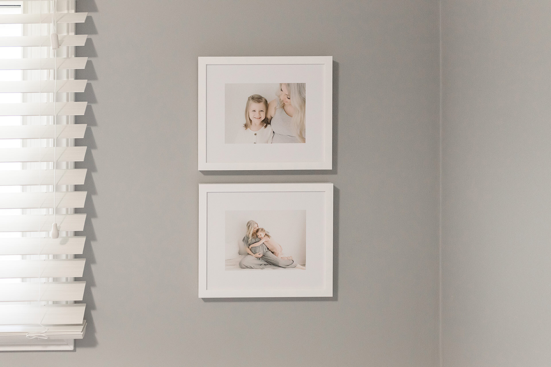 mother daughter photos on wall