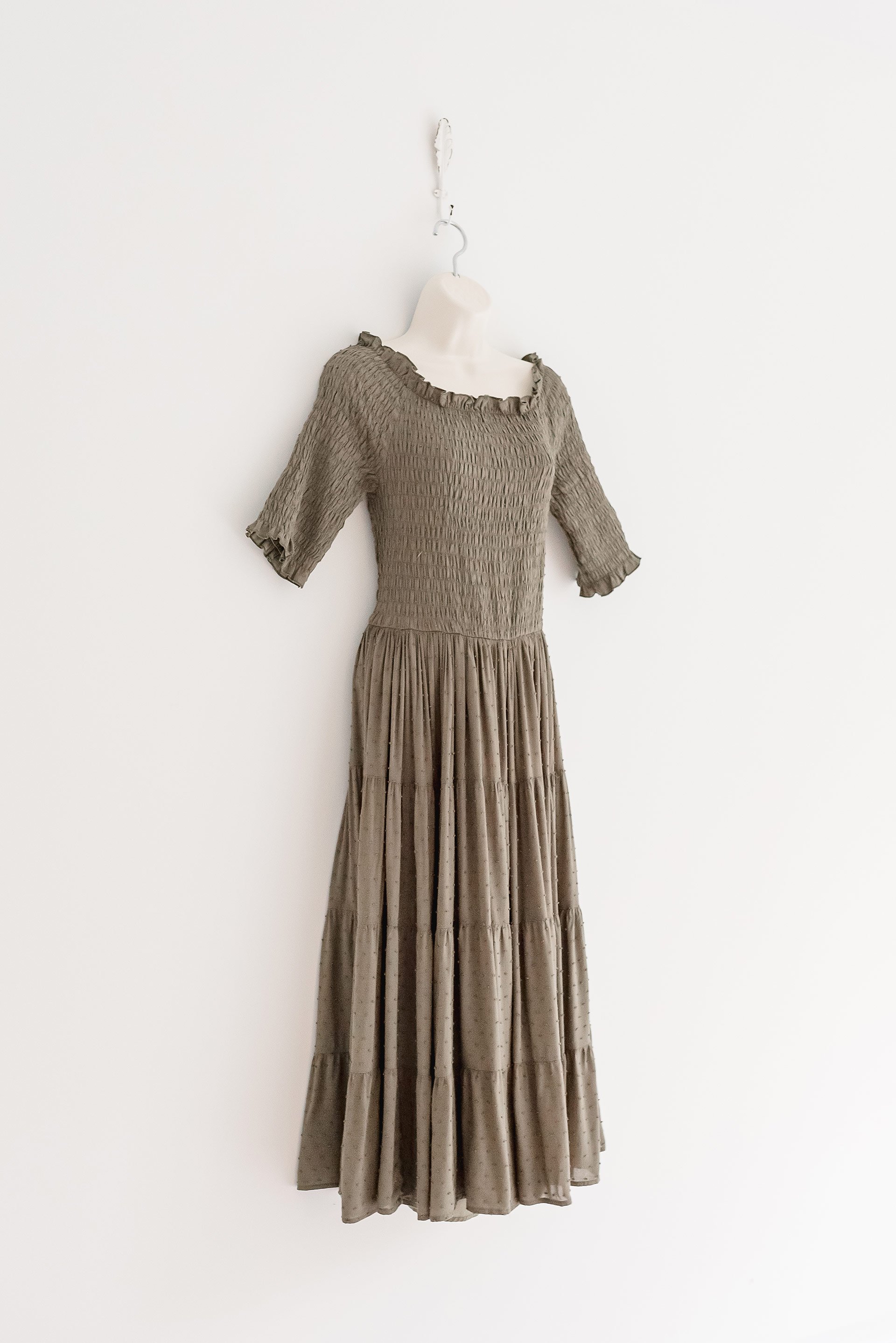 469-Wardrobe-for-Niagara-Ontario-Canada-Photography-Studio.jpg