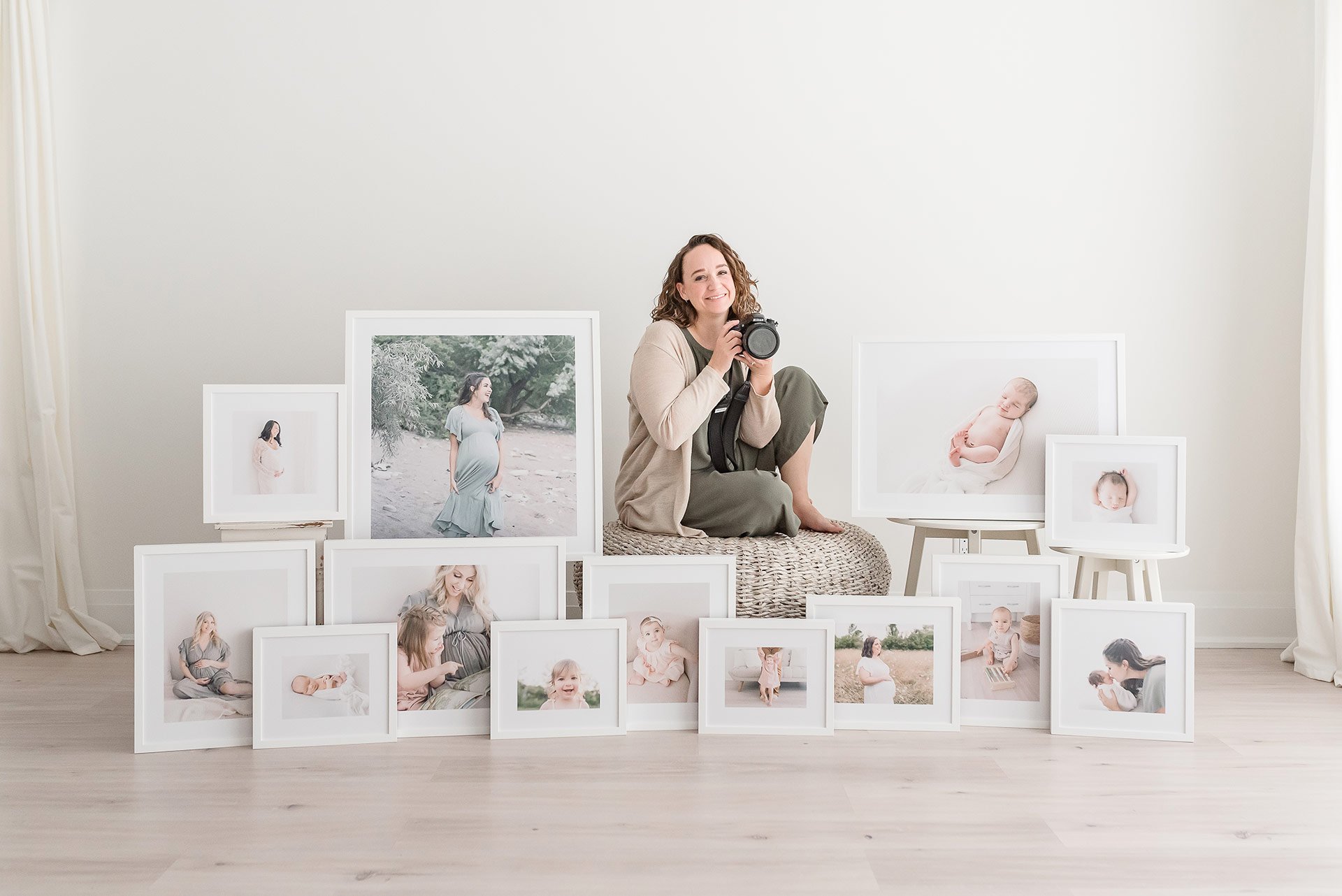 maternity-baby-storywall-custom-portraits-reflections-family-photographer-niagara-midwives-Ontario-Canada.jpeg