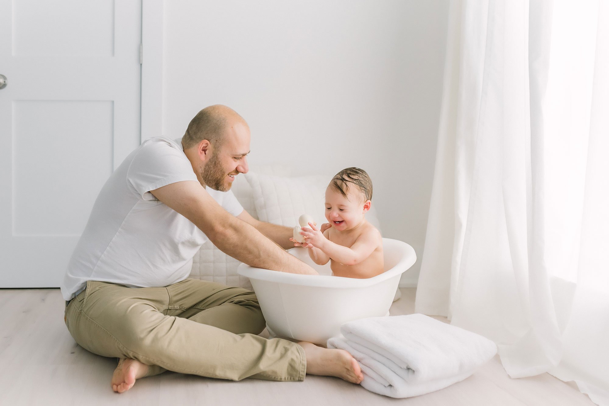 Niagara First Year Baby Bath Portraits