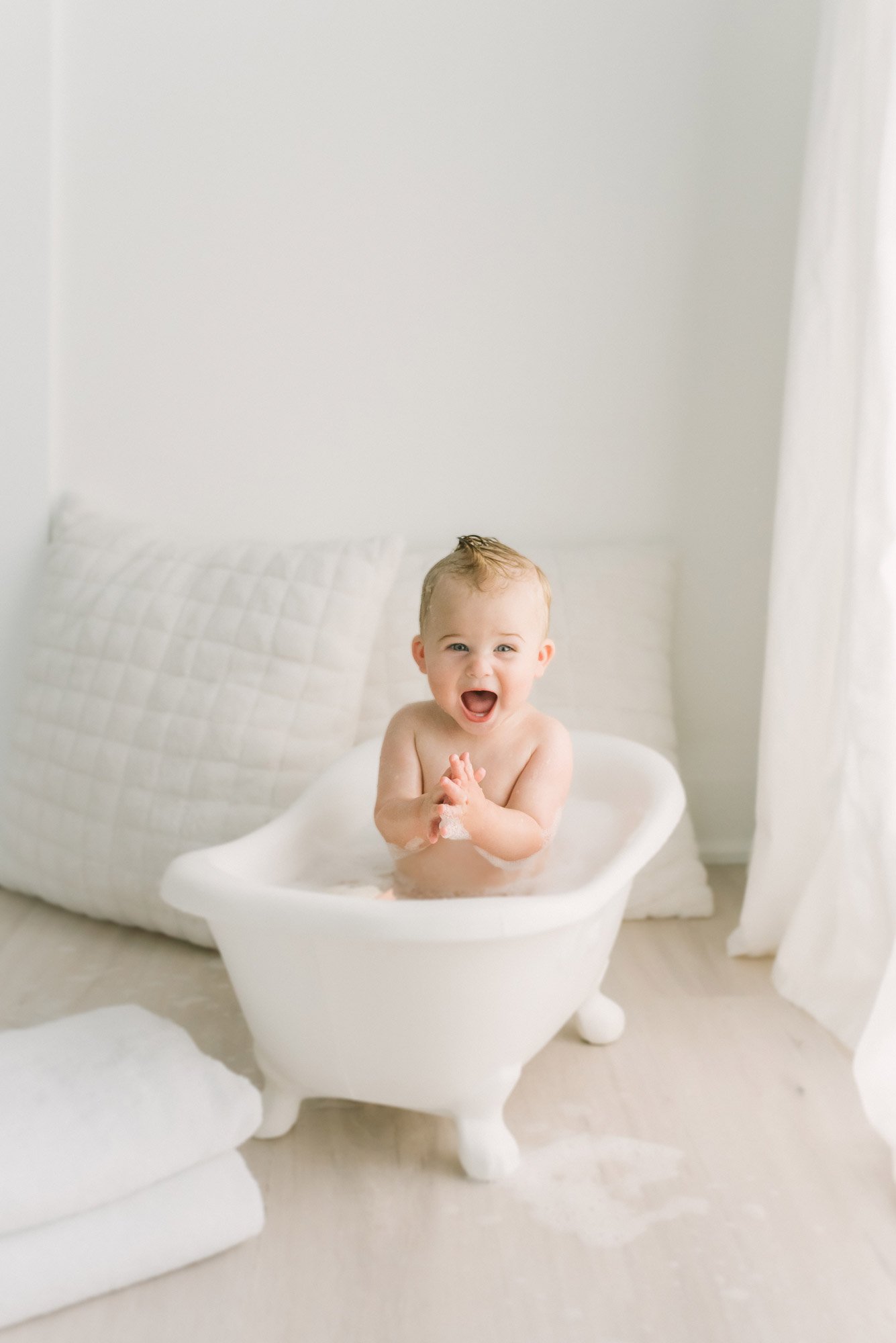 Niagara, Ontario Baby Bath Photos