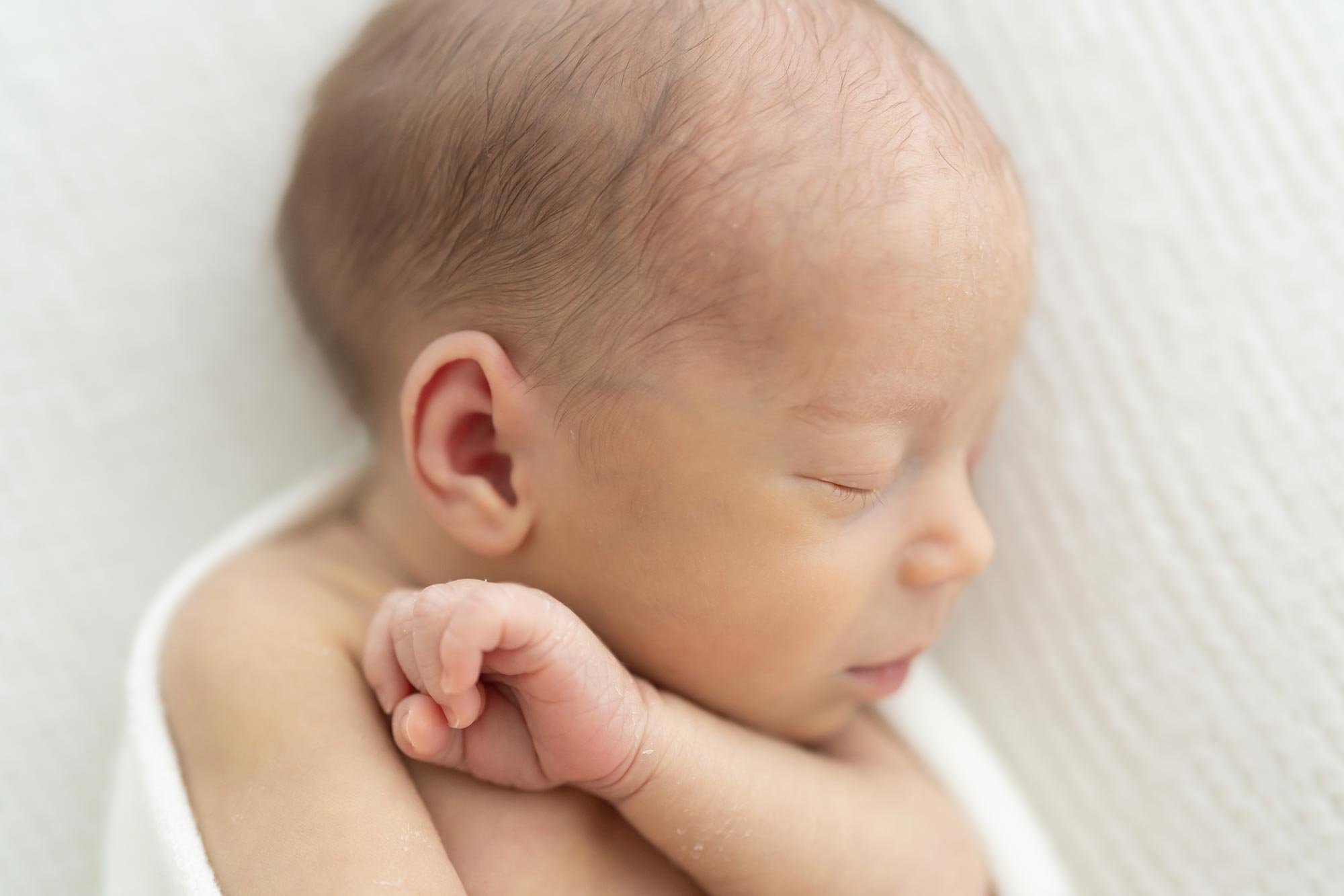 Tips for a Stress-Free Newborn Photoshoot at Home.jpg