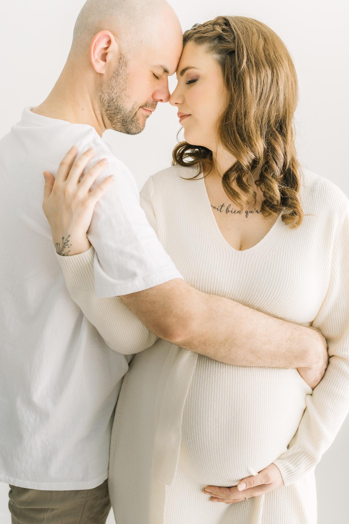 Pregnant couples photography in Grimsby, Ontario