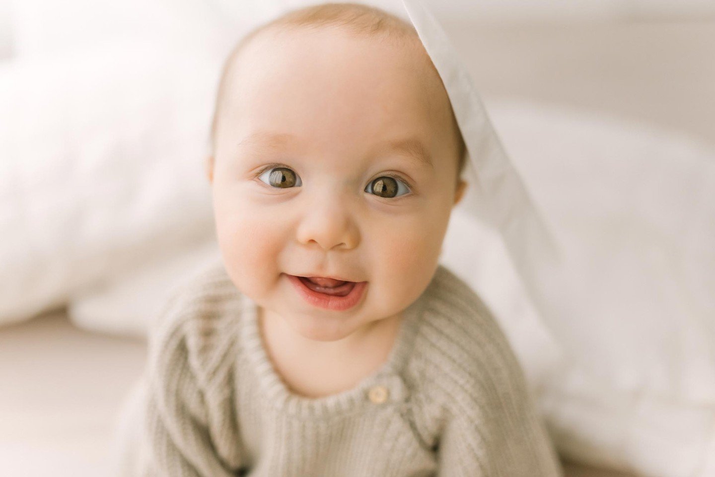 Think six-month baby sessions are just about cute photos? Think again!⁠
⁠
Want to know why having professional six-month baby sessions can be a game-changer for you? It's not just because they grow way too fast over their first year and you don&rsquo
