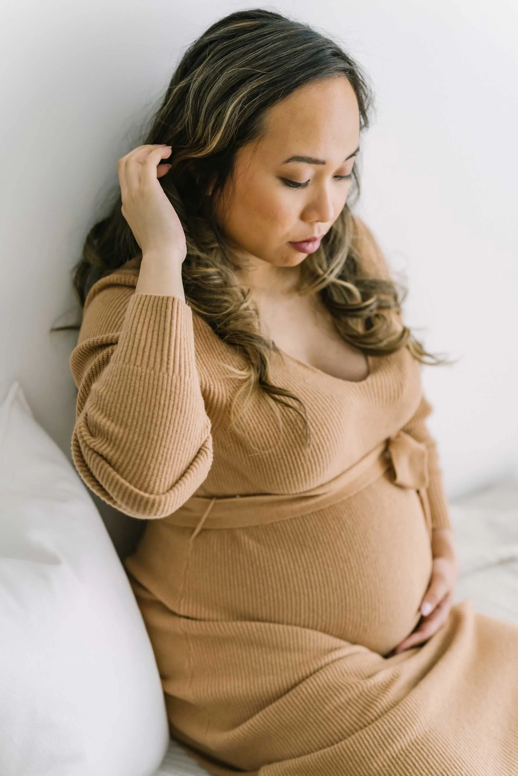9 Simple Ways to Feel Confident in Photos—Even as a New Mom ...