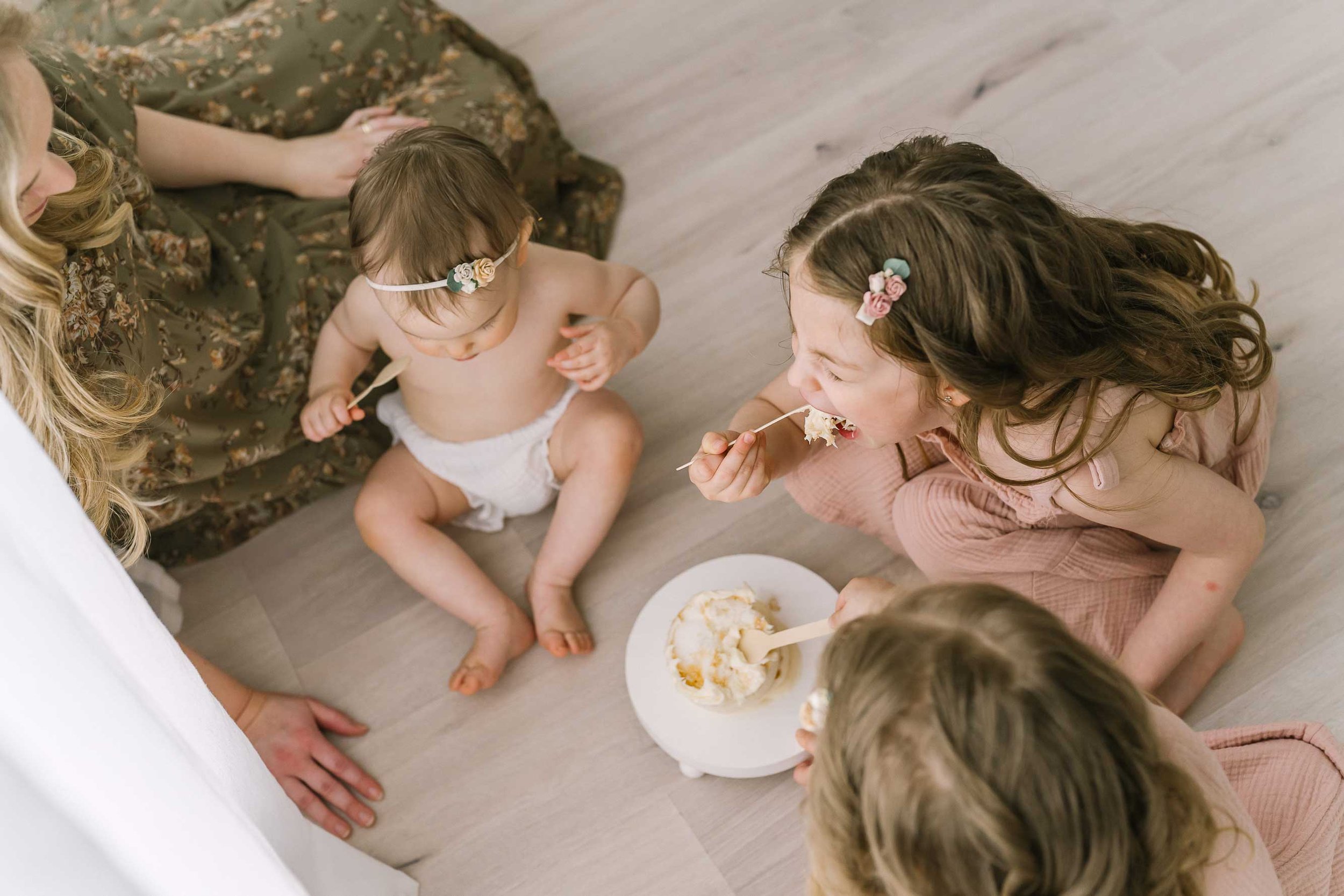 FAMILY PHOTOGRAPHY SESSIONS