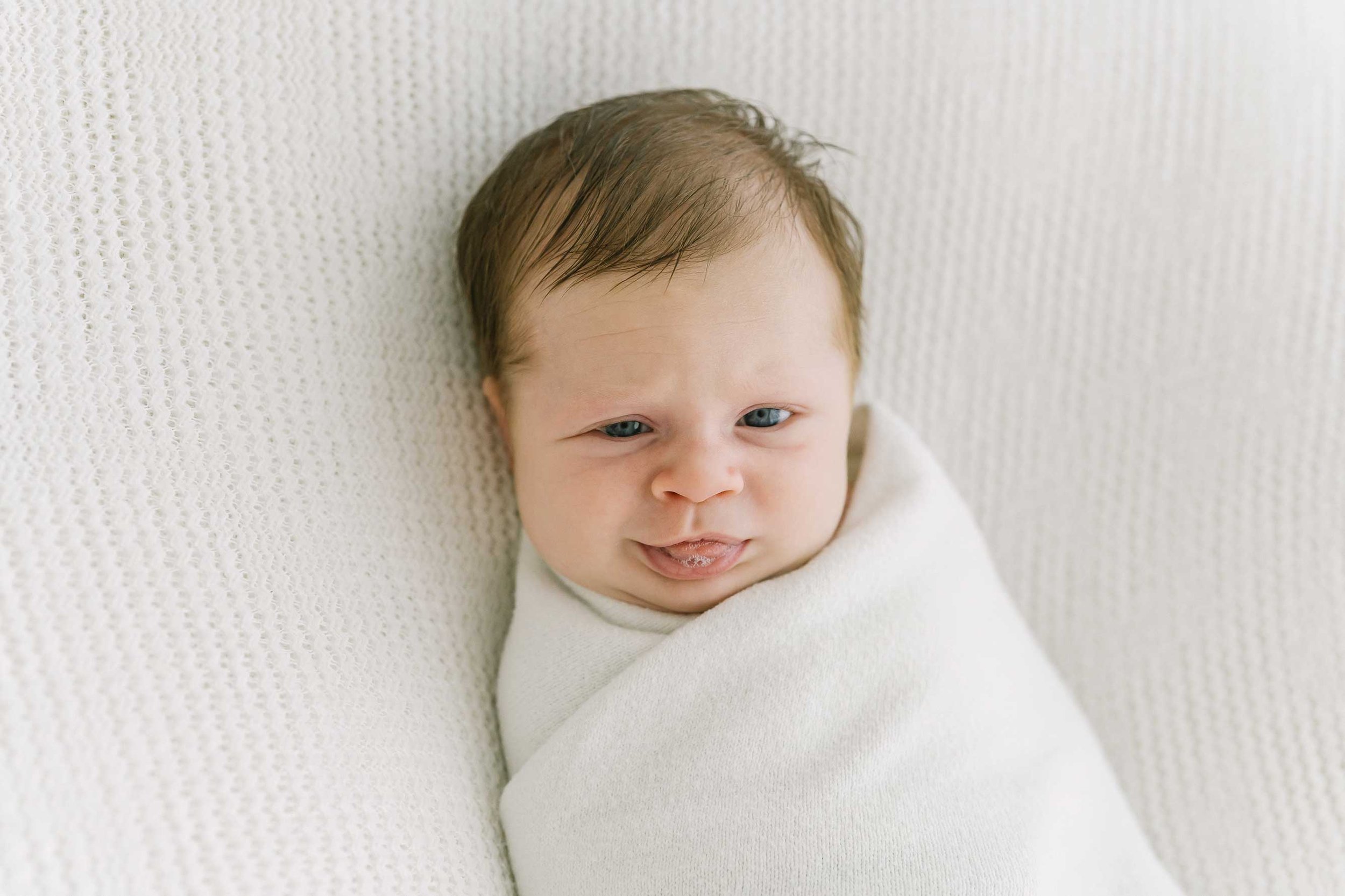 newborn photographer in Niagara