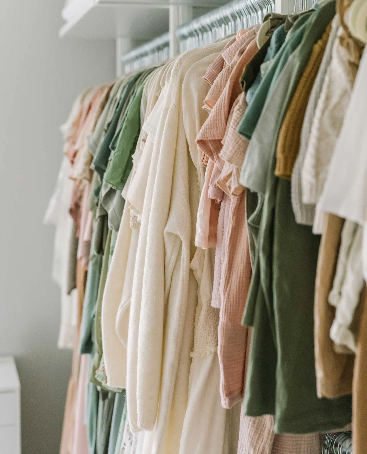 Pregnancy to first birthday, all taken care of for you.⁠
⁠
Photographing your baby&rsquo;s first year should feel simple.⁠
⁠
Not like another project on your to-do list.⁠
⁠
At my Grimsby studio, everything is designed to make the experience easy for 