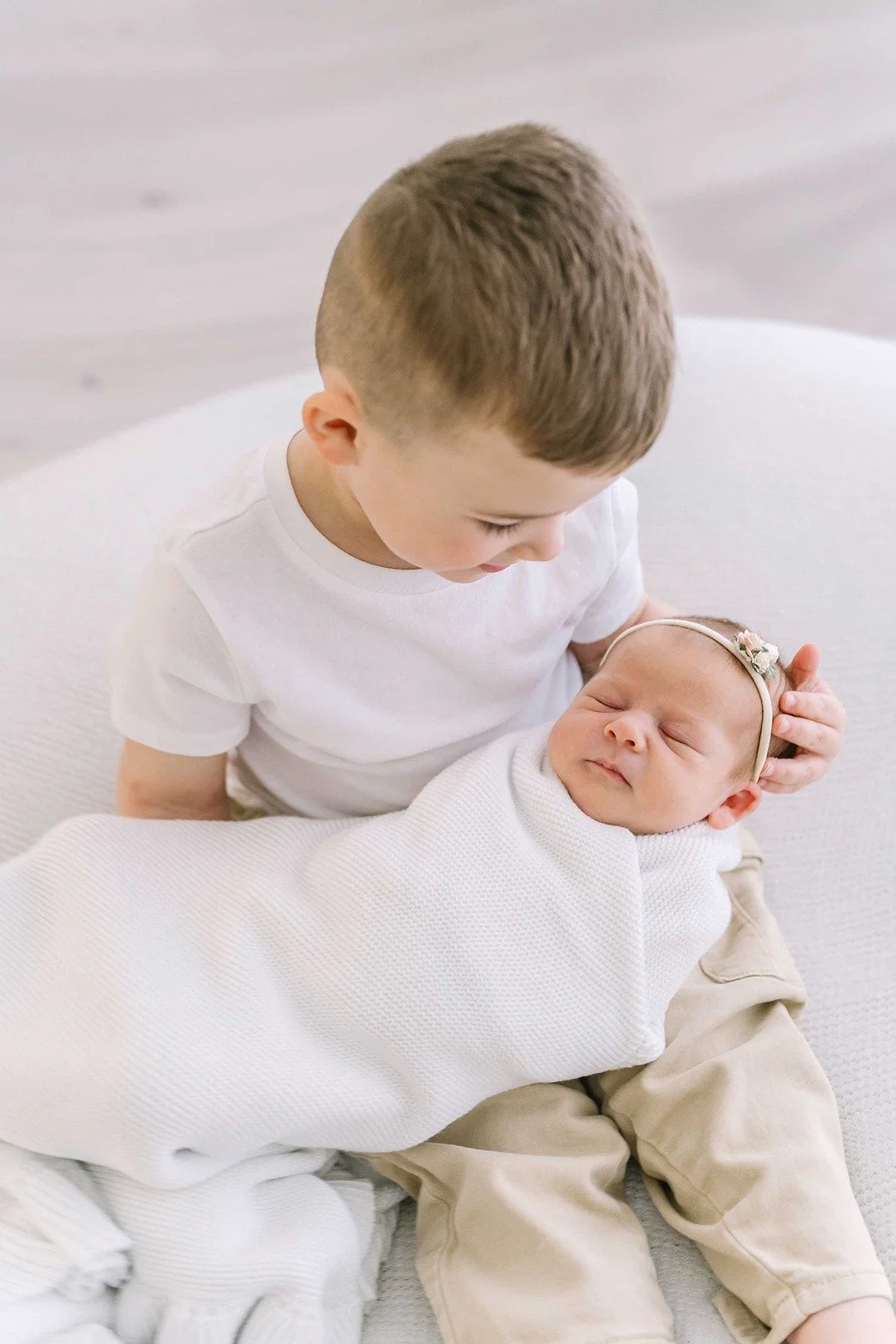what-to-wear-for-newborn-photo-shoot1.jpg