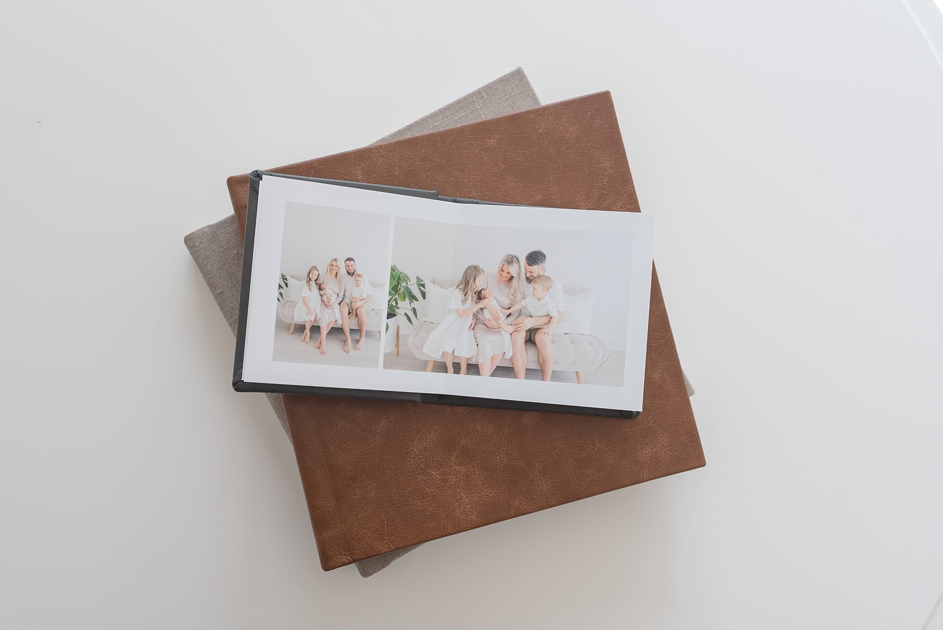 131-Reflections-Niagara-Family-Photographer-Leather-Album.jpg