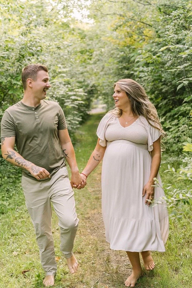 outdoor maternity photos