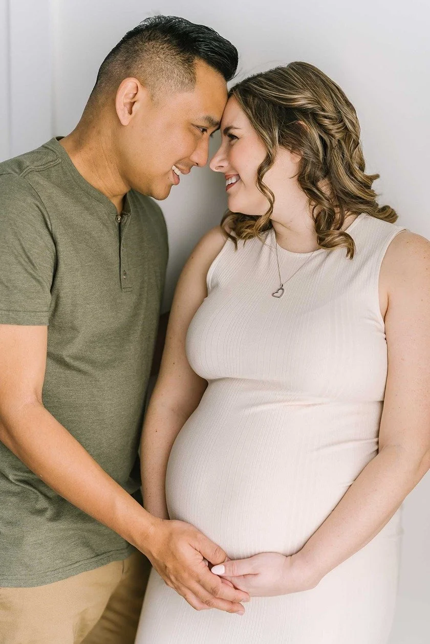 maternity photo indoor