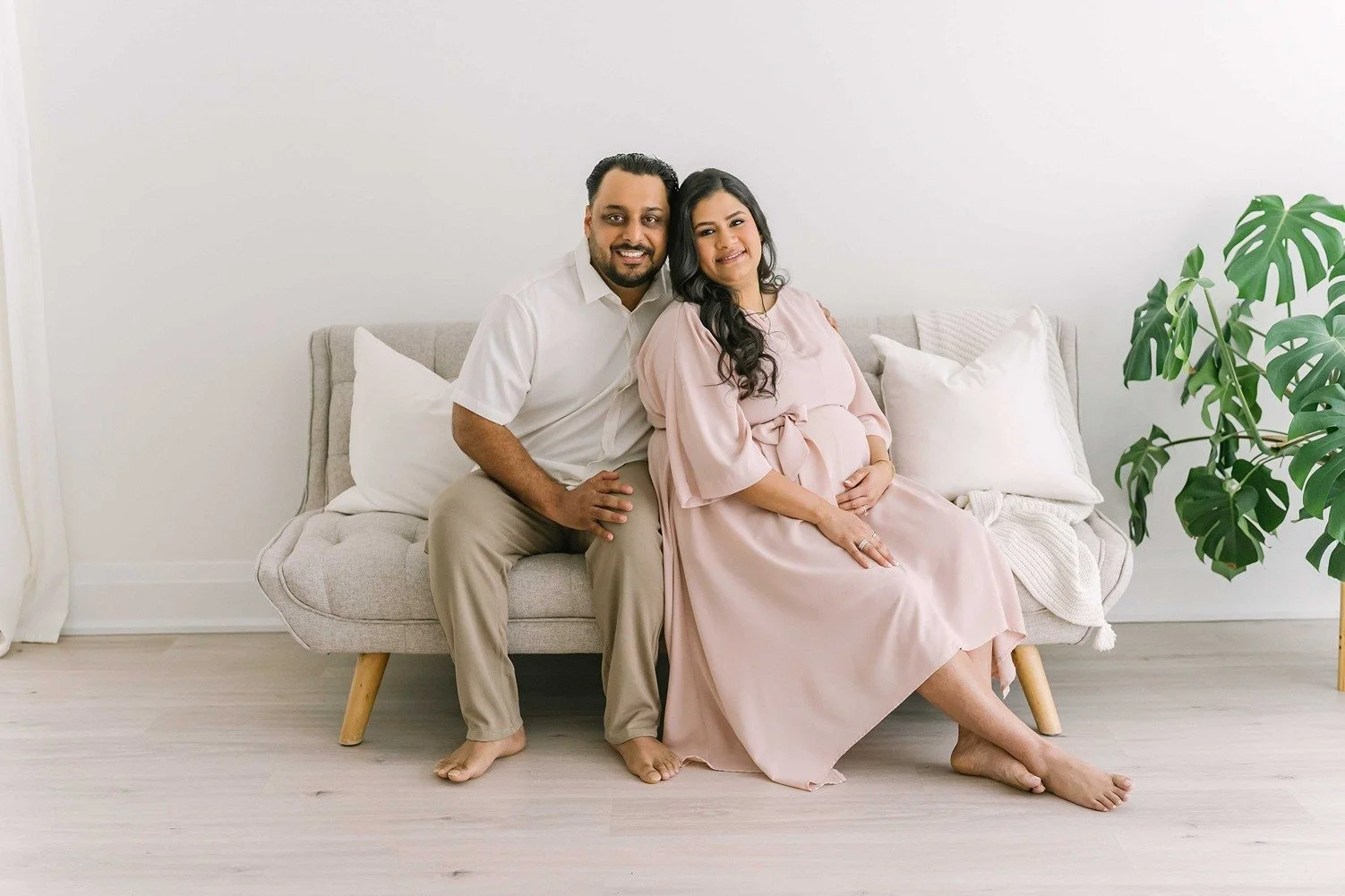 maternity photos indoor