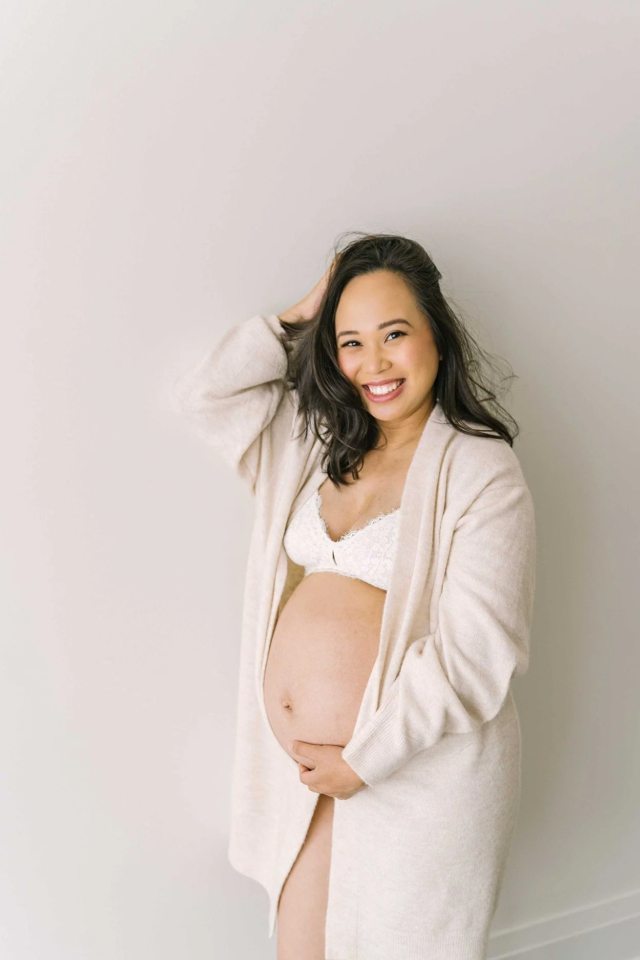 maternity-clothes-for-photoshoot.jpg
