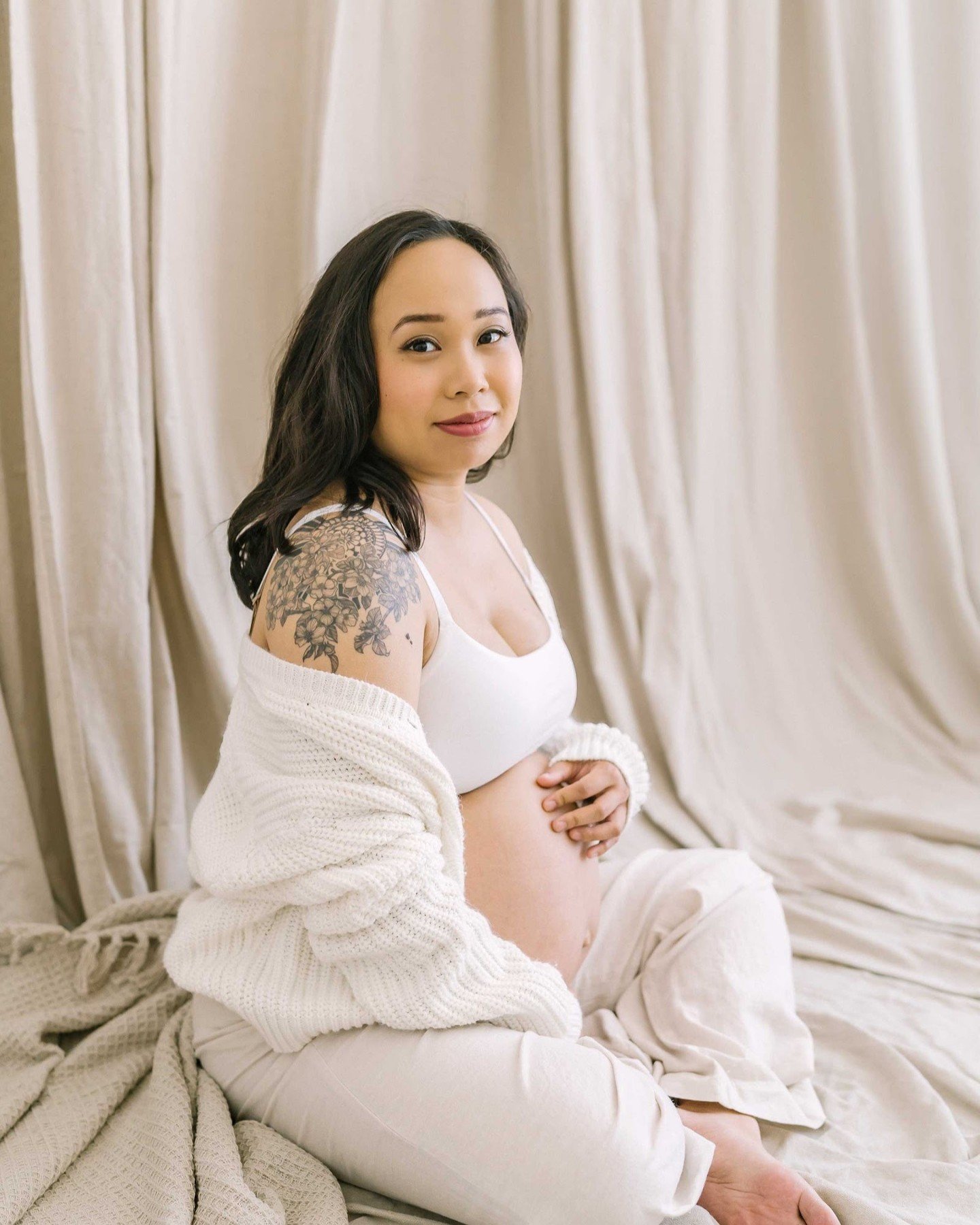 This mama showed up in pajama pants and left looking (and feeling) like this.⁠
⁠
That's the whole point of a full-service session. You don't need the perfect outfit. You don't need to know how to pose. You don't even need to do your hair.⁠
⁠
We handl