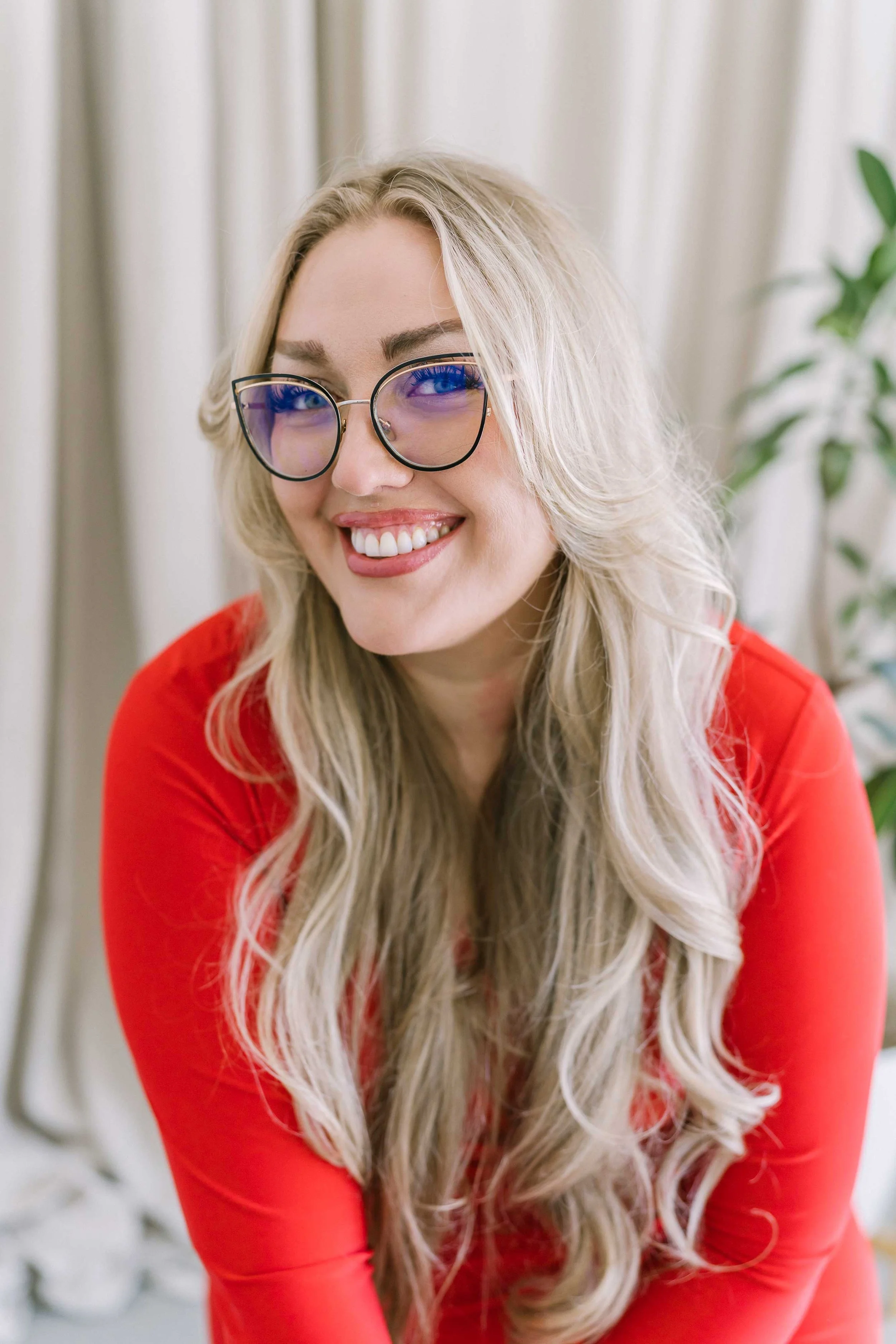 She Means Business Headshots for Women in Niagara and Hamilton