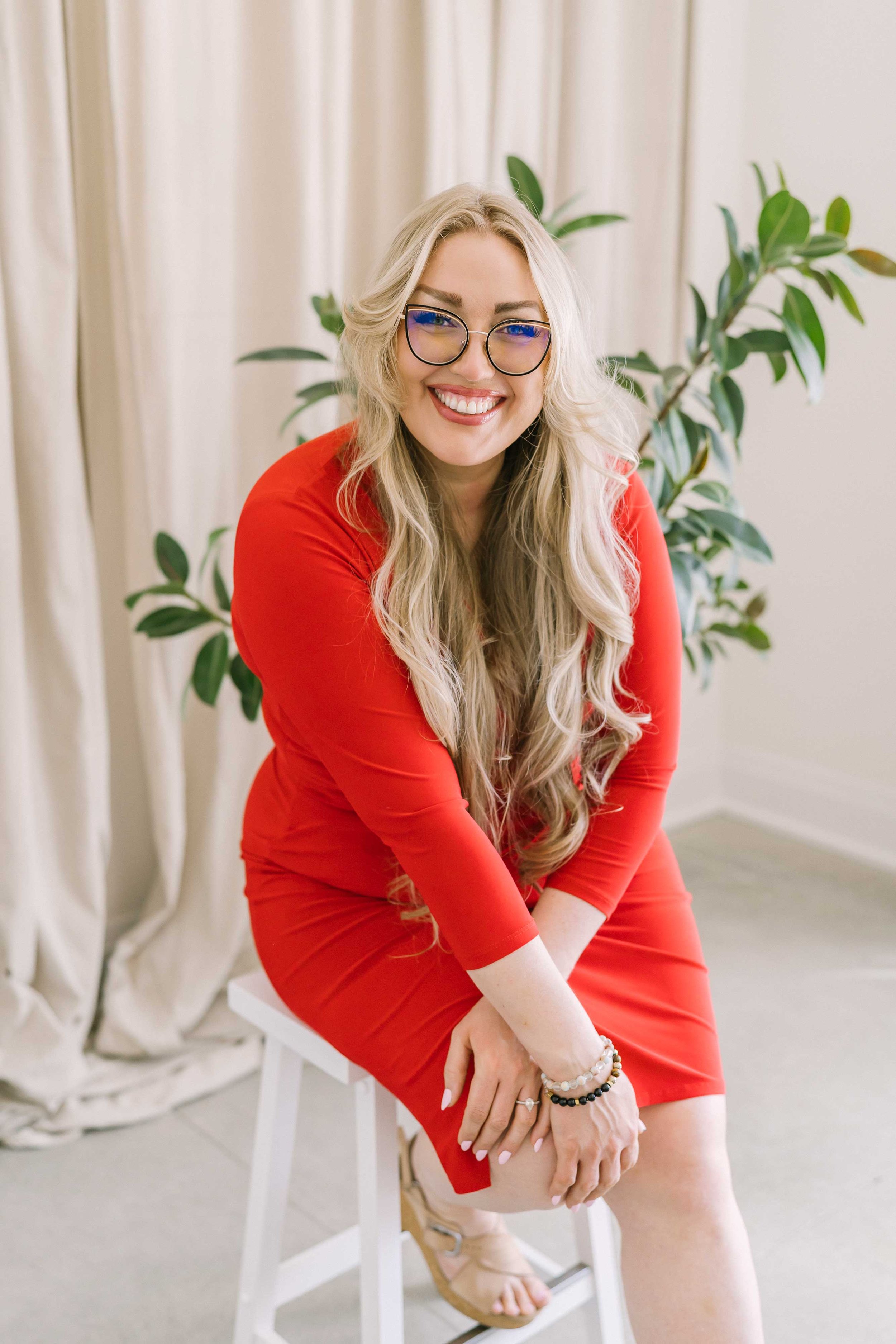 She Means Business Headshots for Women in Niagara and Hamilton