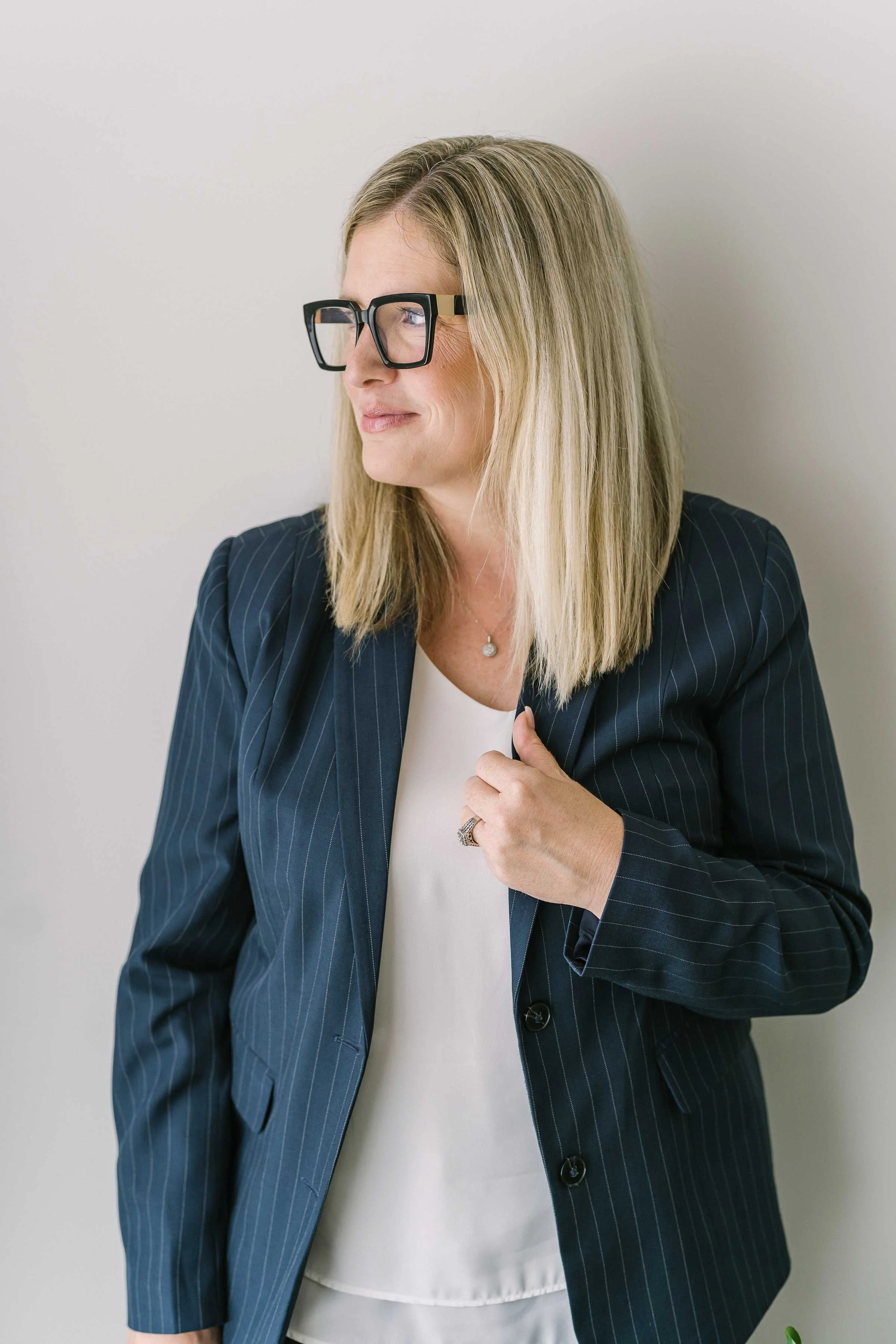 Headshots for Professional Women in Niagara.jpg