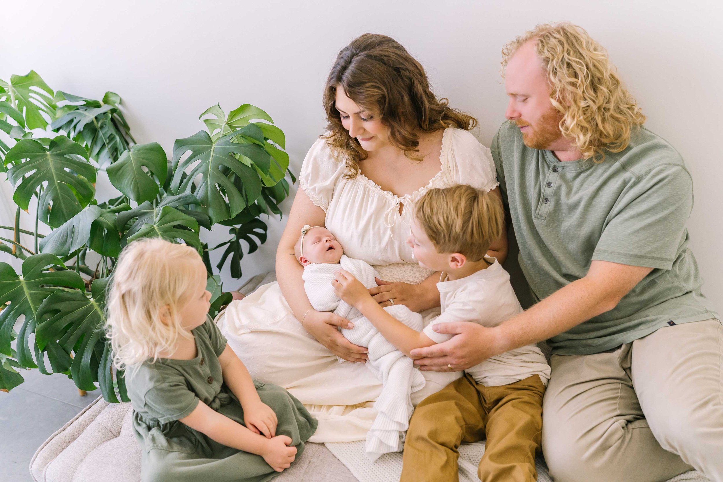 Niagara Newborn and Family Photographer.jpg