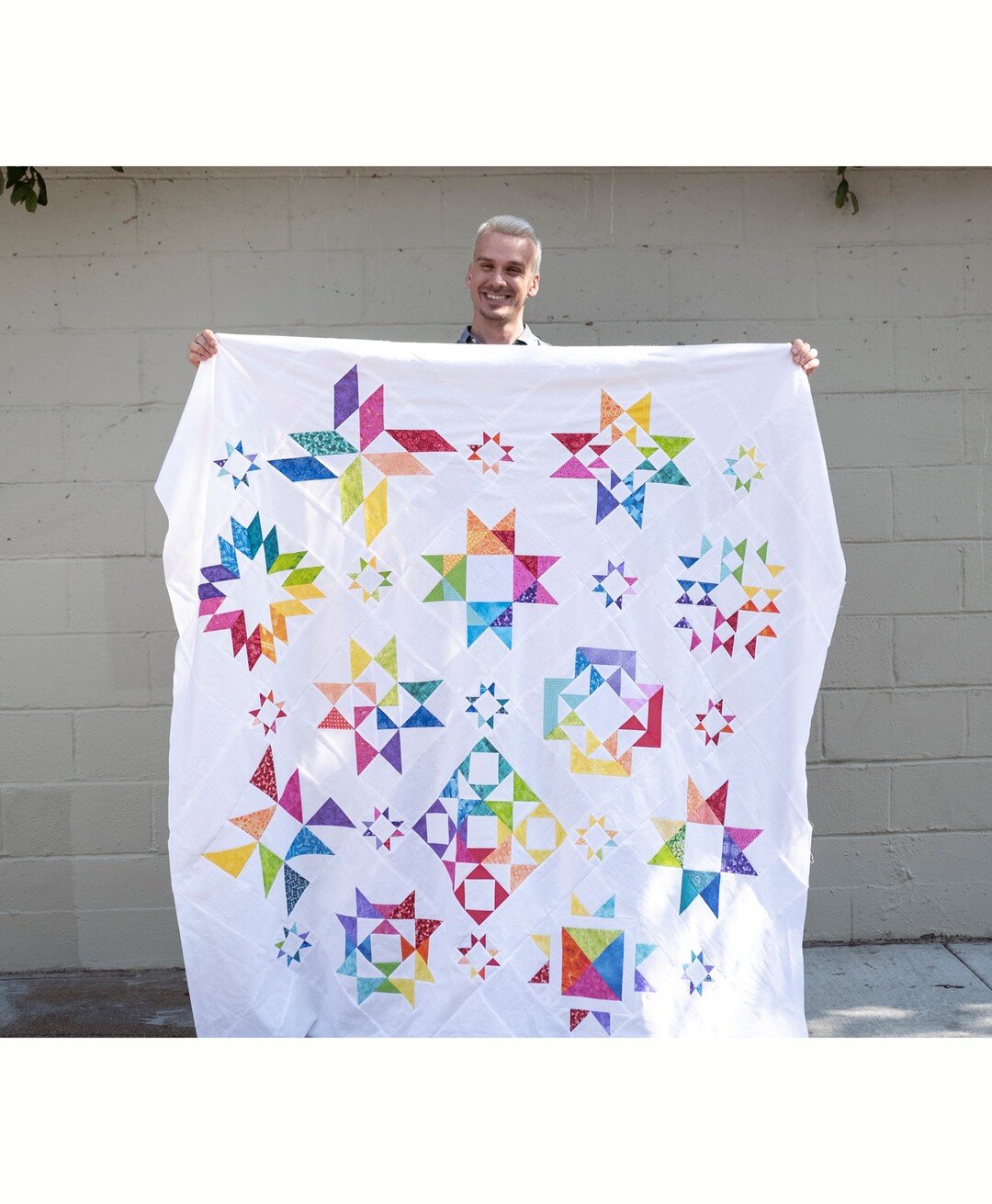 What do you think? π€π§‘ππππ
I'm so happy to share with you my Lucky Star Quilt top! It's launching today on @creativebug as a 14 part class! πππ There will be a link in my stories and profile bio for a free 2 month trial to check them out. I'