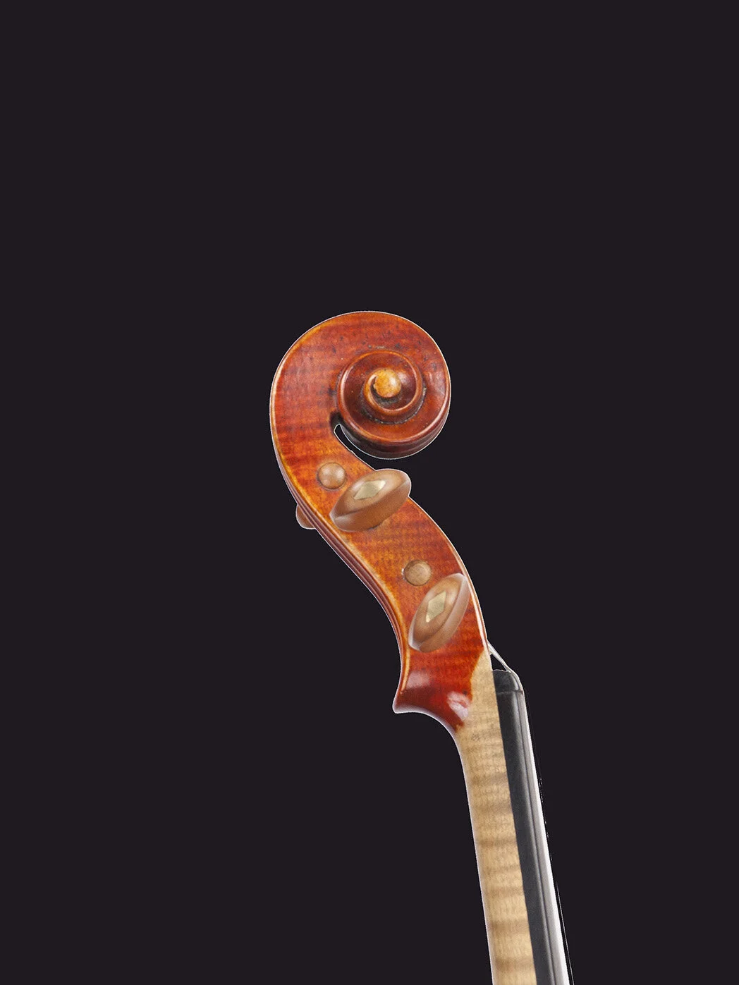 ernst-heinrich-roth-vii-r-violin-scroll