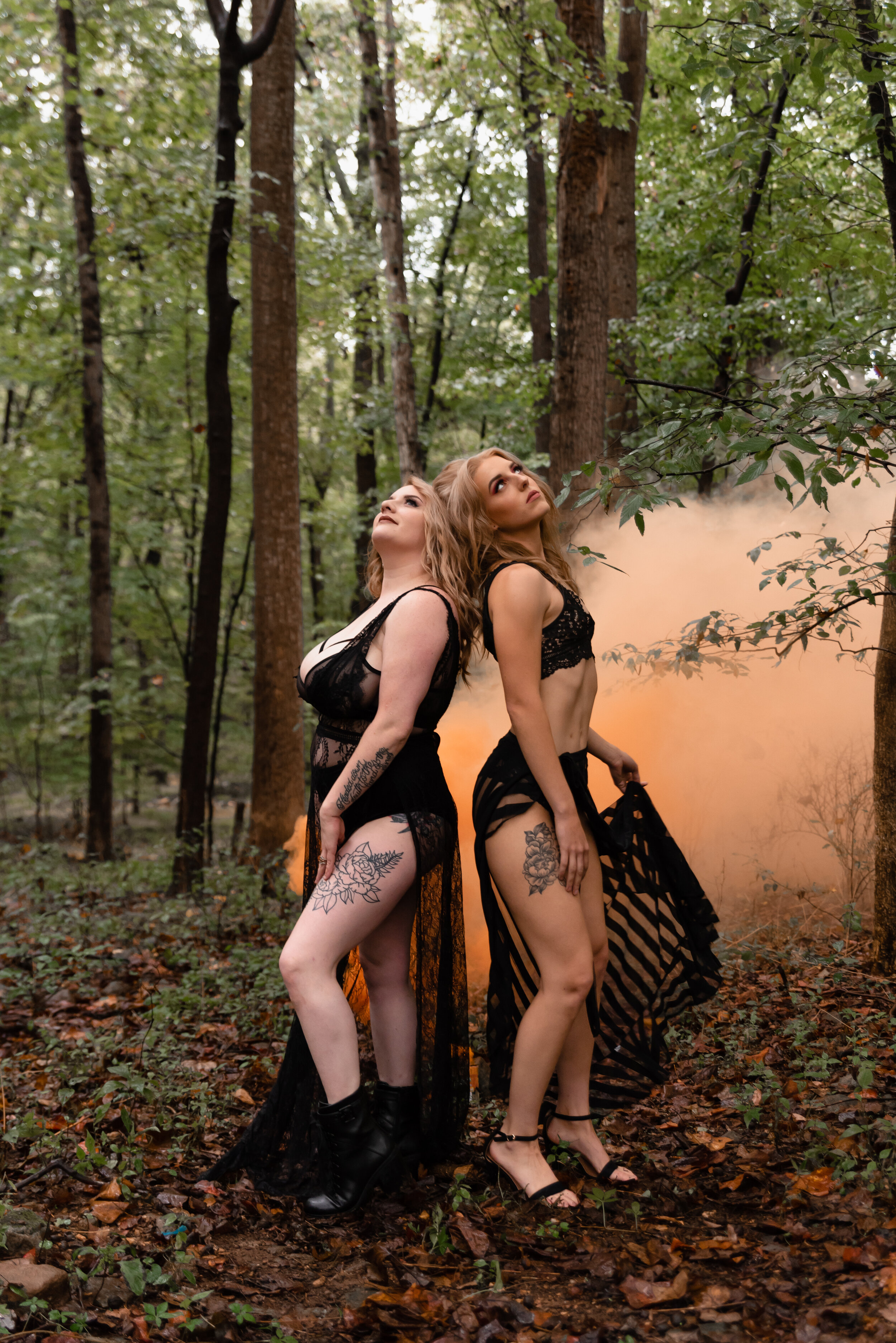 Chelsi&Shelby_SpookyBoudoirPhotographySession_Halloween2019_FrederickMaryland_POW2019-27.jpg