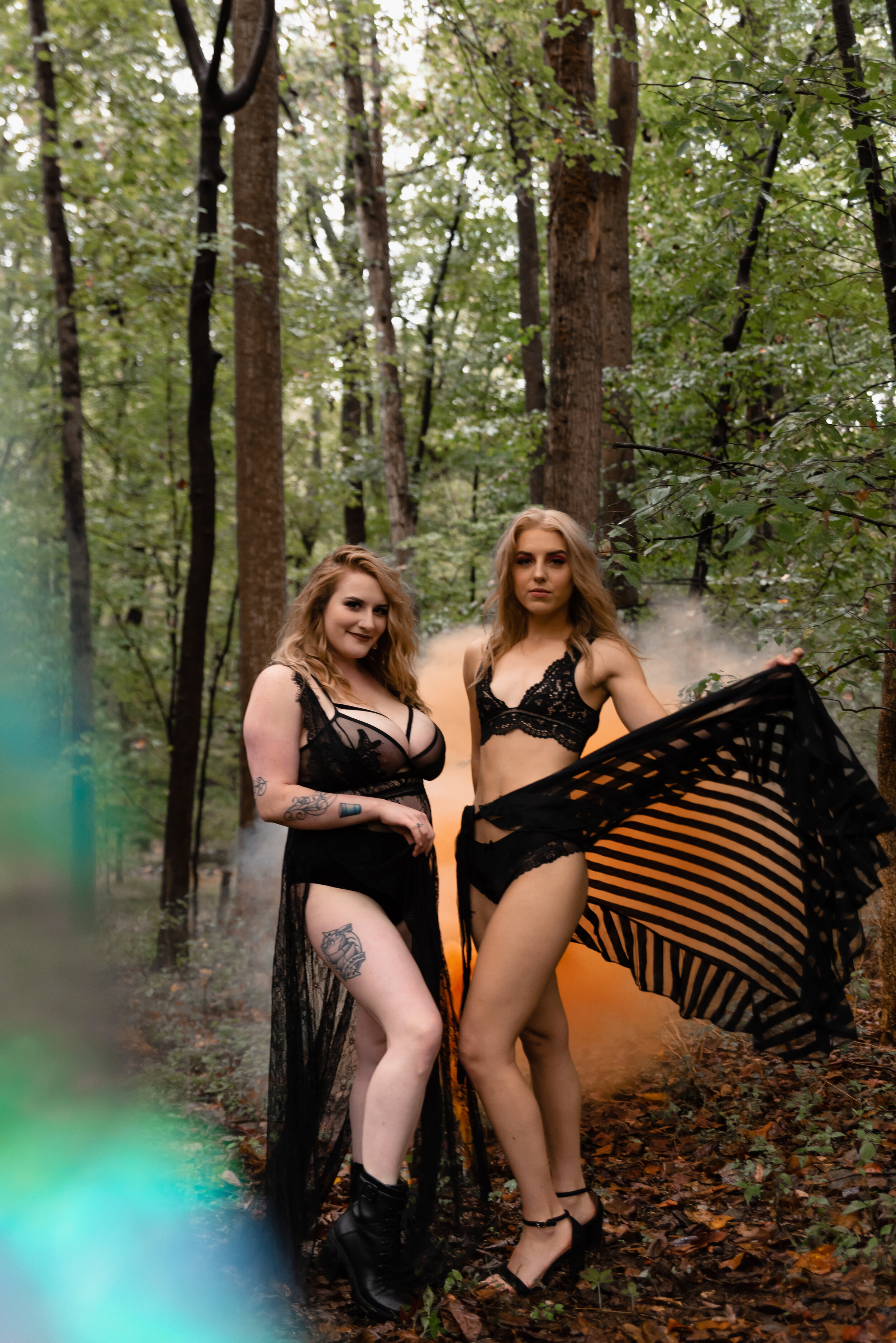 Chelsi&Shelby_SpookyBoudoirPhotographySession_Halloween2019_FrederickMaryland_POW2019-24.jpg