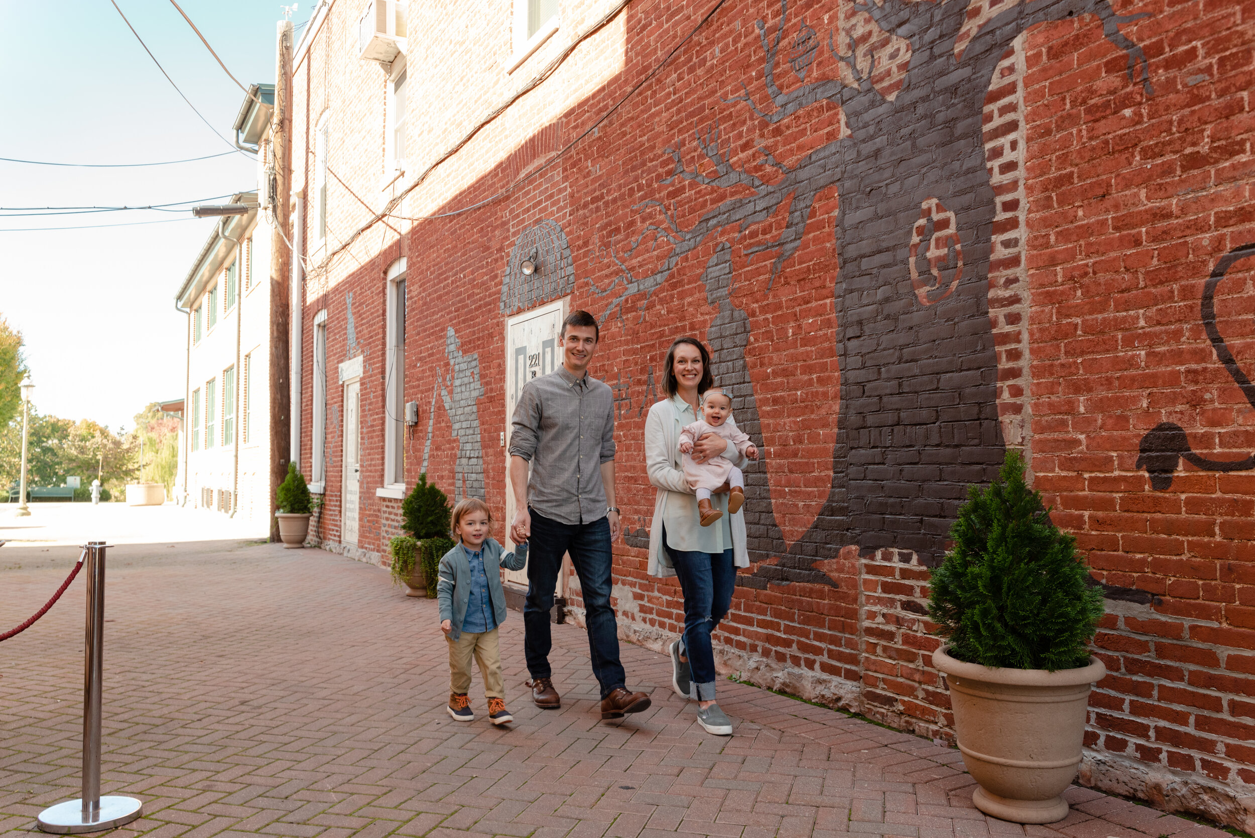 wilsonfamilyportraitsession_downtownchambersburgPA_FrederickMD_POW2019-29.jpg